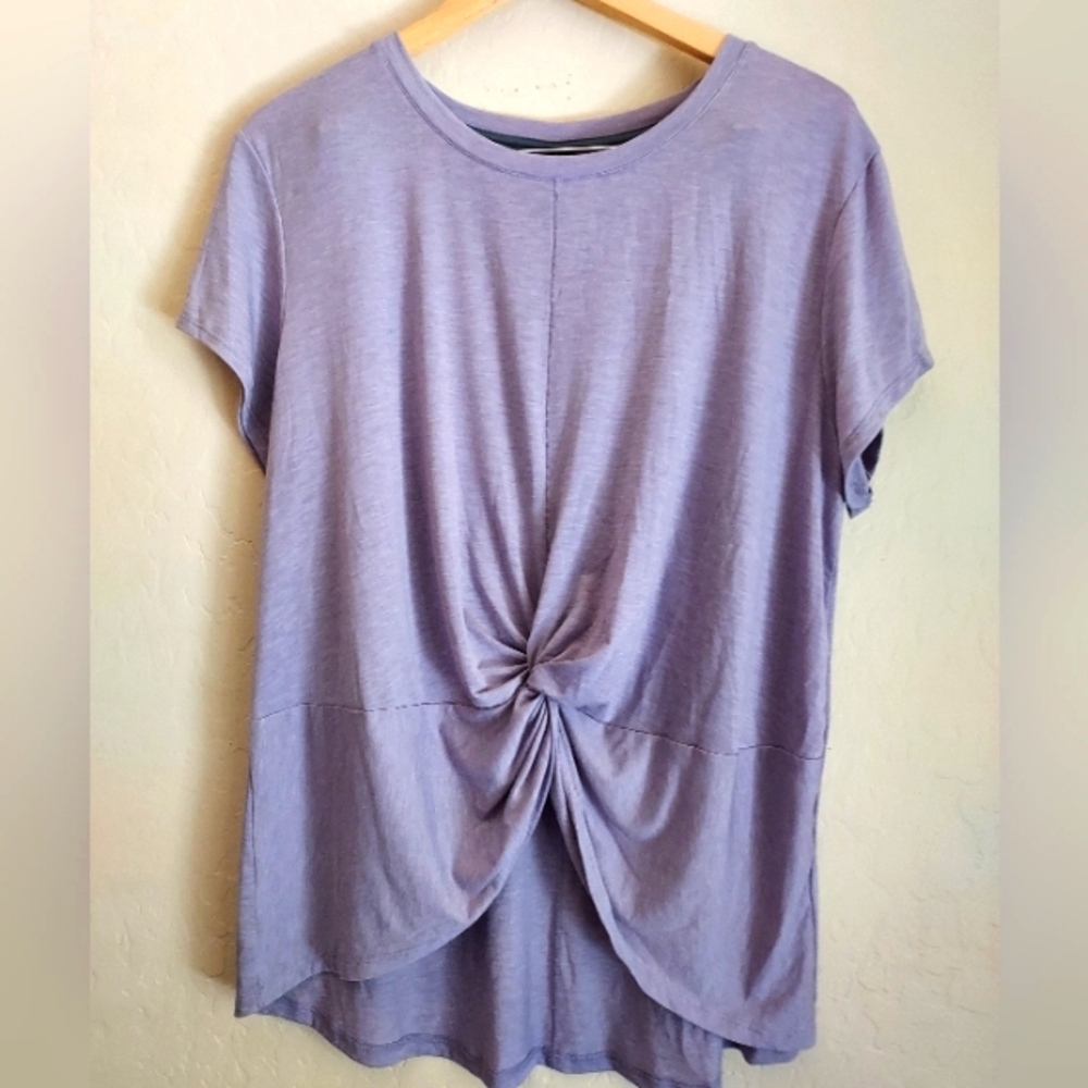 Champion lavender short sleeve top. Knotted front hem